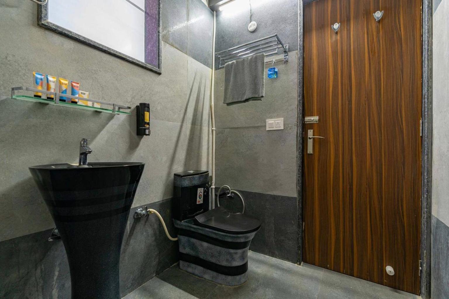 Iris Heaven'Z By Radha Rani Resort Jaipur Ngoại thất bức ảnh